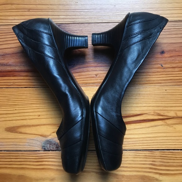 Softshoe by Medicus Black Leather Pumps Heels, EUC, 11 - Picture 3 of 8